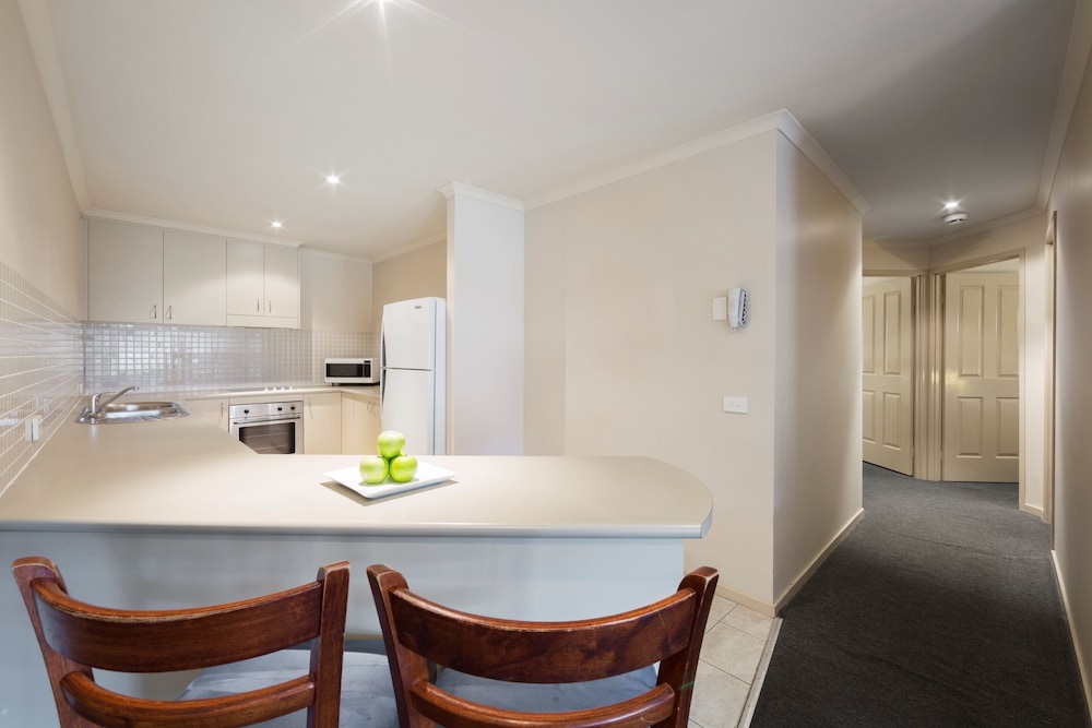 best western plus canberra central apartments