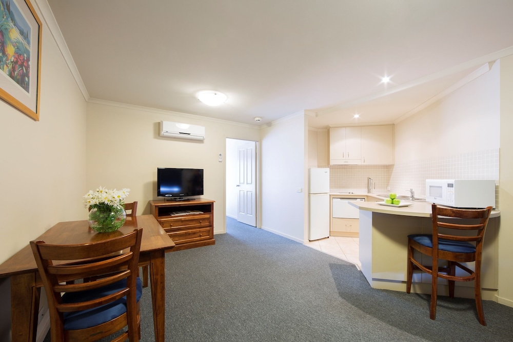 best western plus canberra central apartments