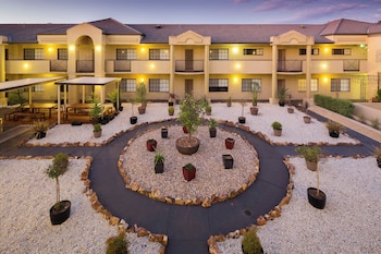 best western plus canberra central apartments