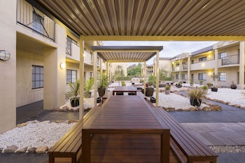 best western plus canberra central apartments