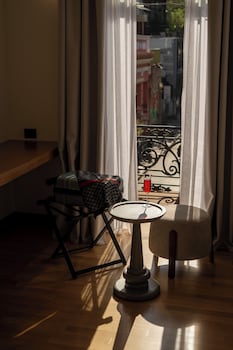 whisper athens suites