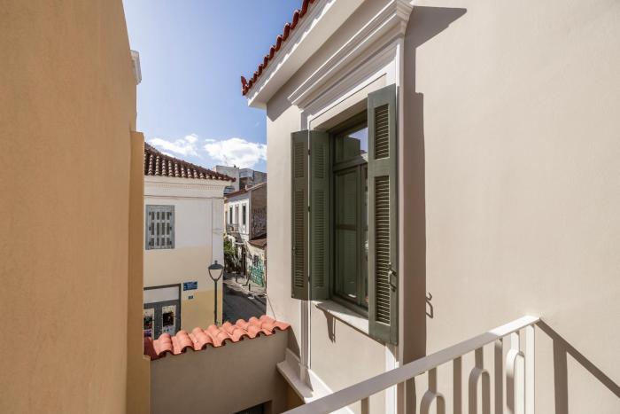 whisper athens suites