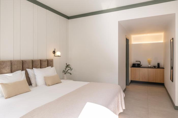 whisper athens suites