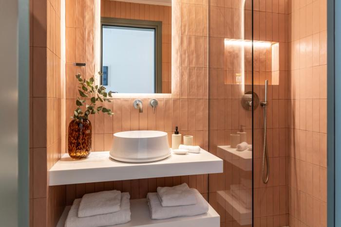 whisper athens suites