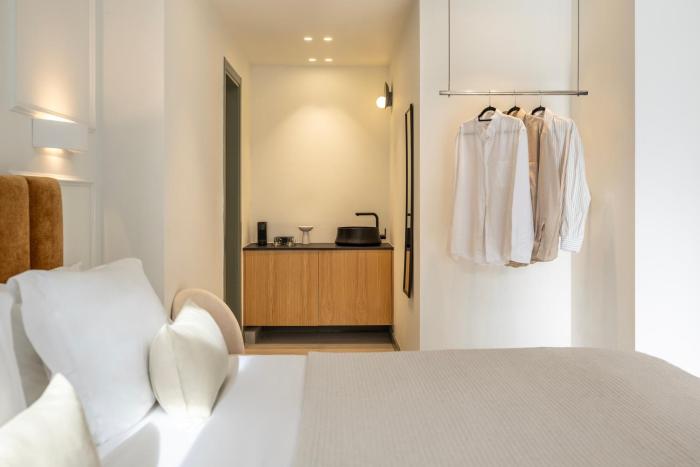 whisper athens suites
