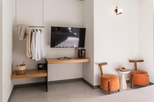 whisper athens suites