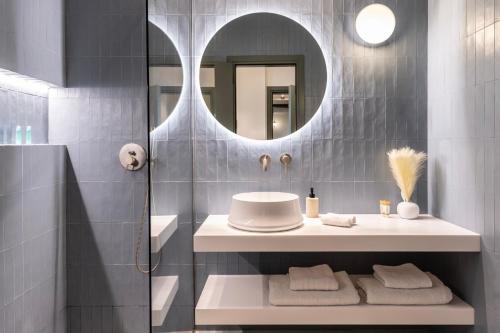 whisper athens suites