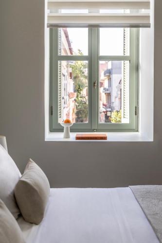 whisper athens suites