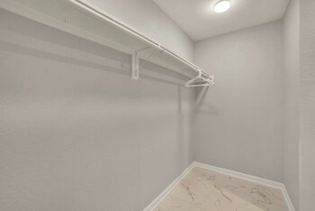 spacious and homey 4br 3ba w amenities near downtown