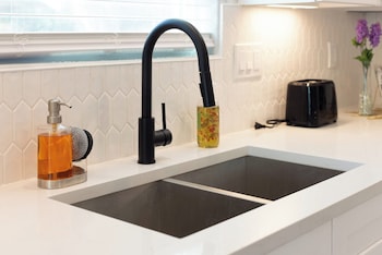 spacious and homey 4br 3ba w amenities near downtown