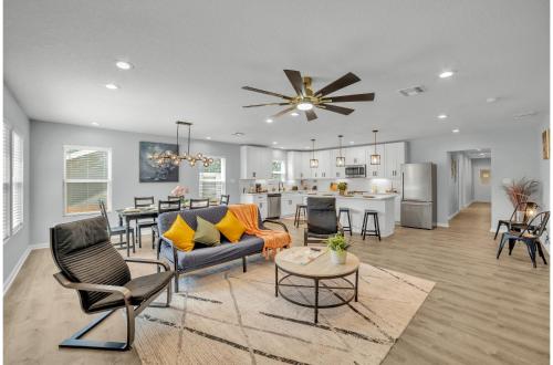 spacious and homey 4br 3ba w amenities near downtown