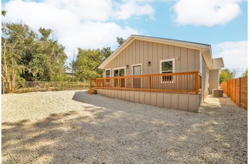 spacious and homey 4br 3ba w amenities near downtown