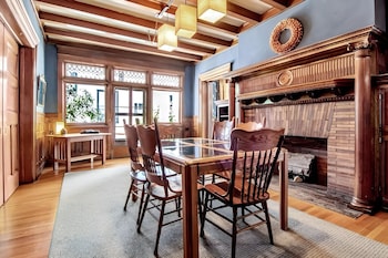 summer street guest house