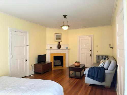 summer street guest house