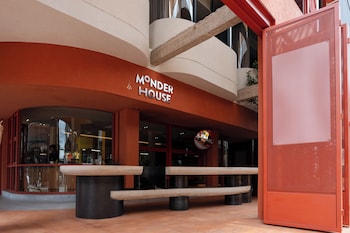 monder house