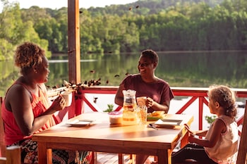 leleana resort kolombangara