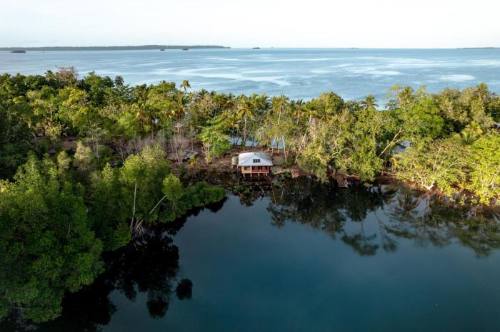 leleana resort kolombangara