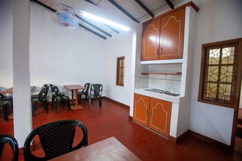 mango tree retreat