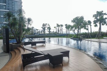 exclusive studio apartment at benson supermall mansion