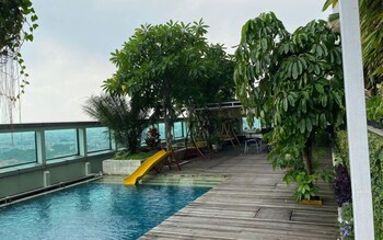 Good Location And Relaxing 1Br Apartment At Aryaduta Residence,,3 star
