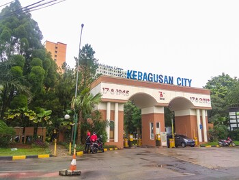 Homey And Restful Studio At Kebagusan City Apartment,,3 star