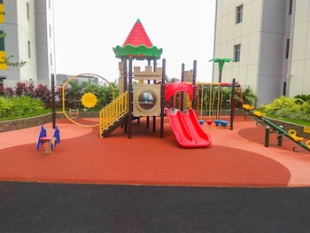 Good Location And Cozy Studio At Springlake Summarecon Bekasi Apartment,,3 star
