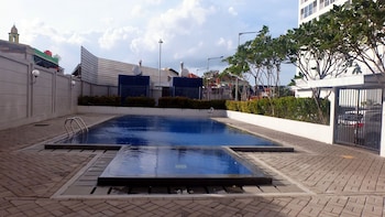 Simply Look And Comfy Studio Tifolia Apartment,,3 star