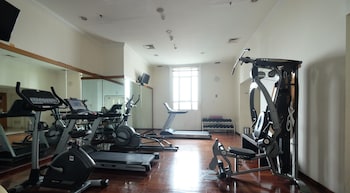 Cozy And Elegant 1Br Apartment The Boulevard,,3 star