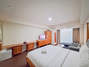 good deal and comfy studio no kitchen mataram city apartment