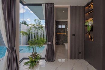 A9 Pool Villa Airport,,4 star