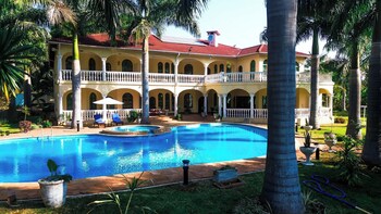 golden palm hotel boutique