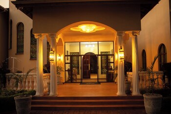 golden palm hotel boutique