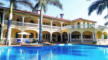 golden palm hotel boutique