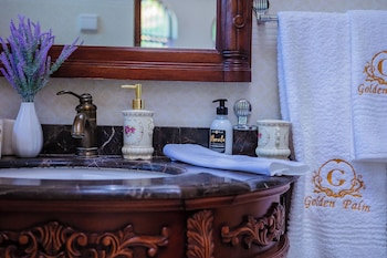 golden palm hotel boutique