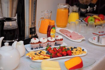 golden palm hotel boutique