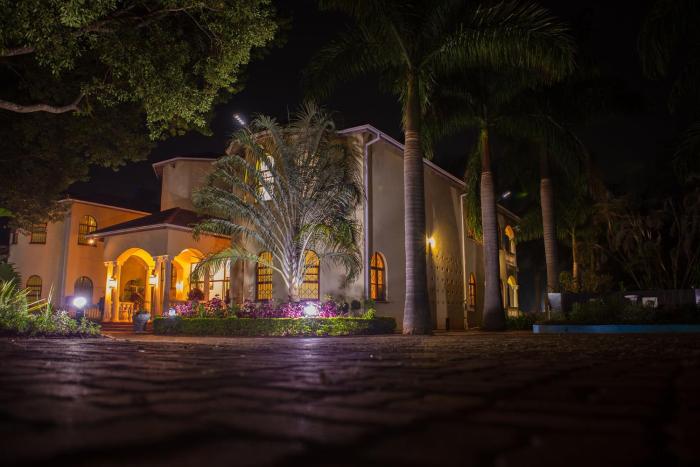 golden palm hotel boutique