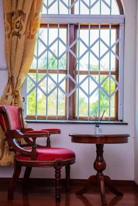 golden palm hotel boutique