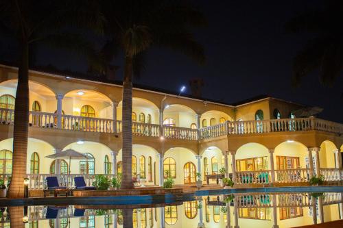 golden palm hotel boutique