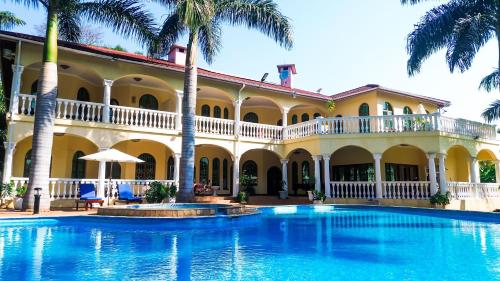 golden palm hotel boutique