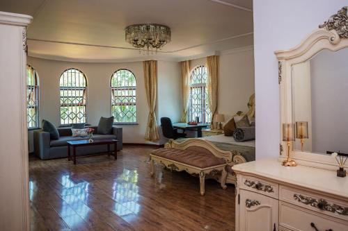 golden palm hotel boutique