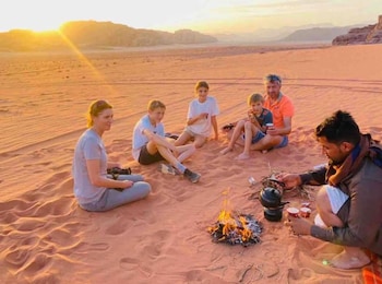 Wadi Rum Hikes & Camp,,3 star