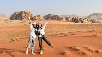 wadi rum hikes and camp