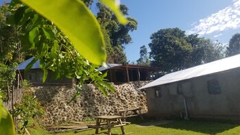 Sipi Backpackers,,2 star