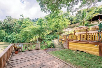 busai dream falls resort