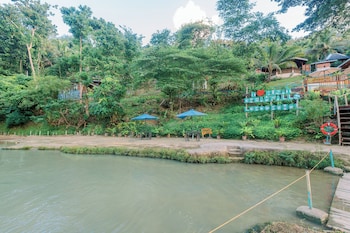 busai dream falls resort