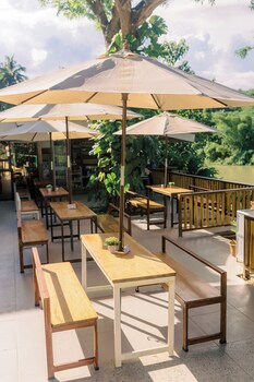 busai dream falls resort