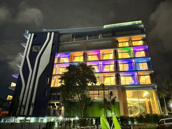 the blue mavi hotel