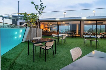 the blue mavi hotel