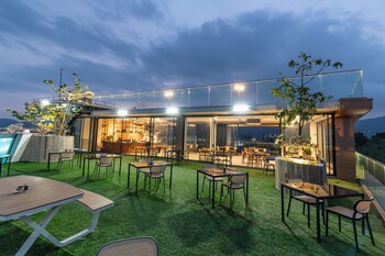 the blue mavi hotel