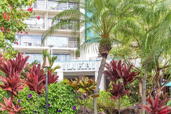 ilikai hotel condo at waikiki no parking